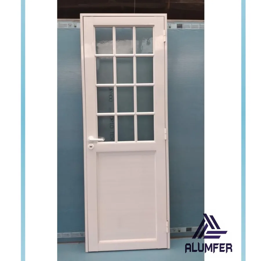 Puertas de aluminio a medida — obra de Alumfer en Buenos Aires