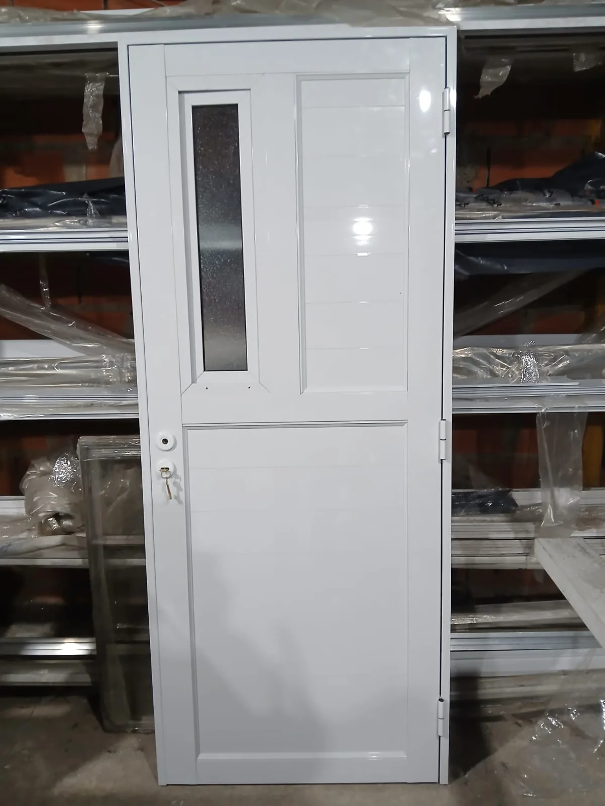 Puertas de aluminio a medida — obra de Alumfer en Buenos Aires