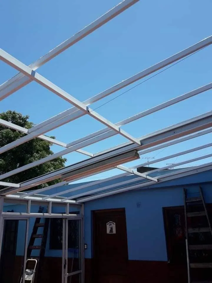 Techo y cerramiento de aluminio a medida — Alumfer