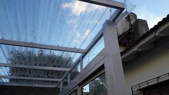 Techo y cerramiento de aluminio a medida — Alumfer